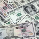Dollar Edges Higher as Stocks Fall and Crude Oil Rallies
