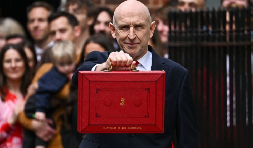 Politics Home | Chancellor Announces More Energy Bill Support In "Breathing Space" Budget